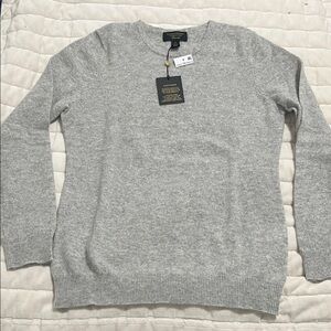 Charter Club Light Gray Crewneck Cashmere Women’s Sweater